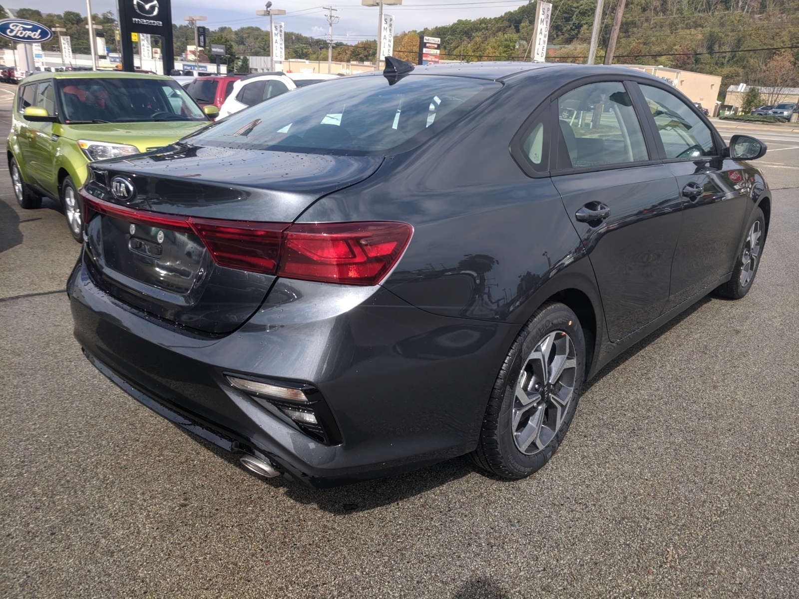 New 2020 Kia Forte LXS in Gravity Grey Greensburg, PA K03875